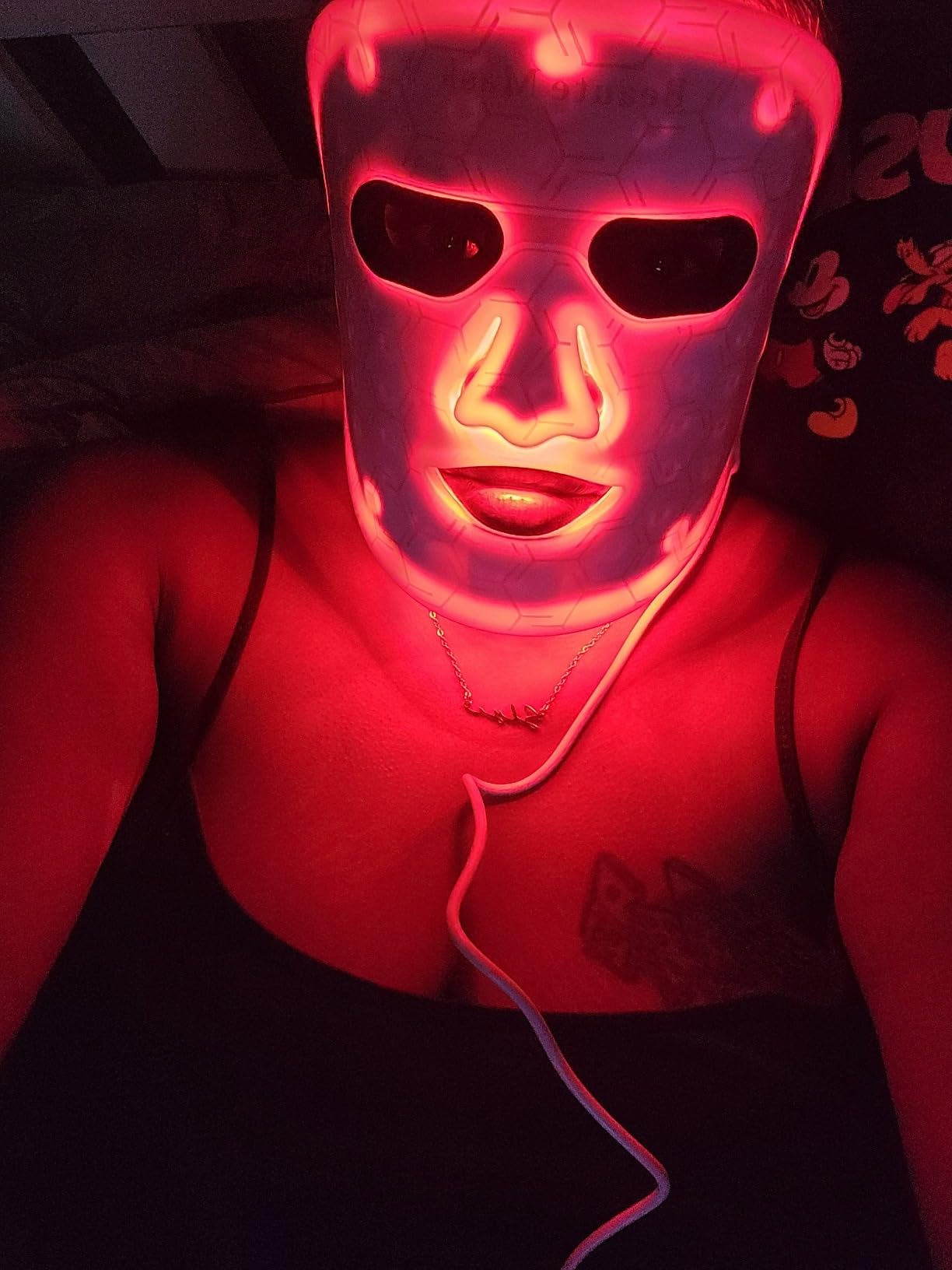 GlowMaskPro - With Neck Piece - REDVELLA